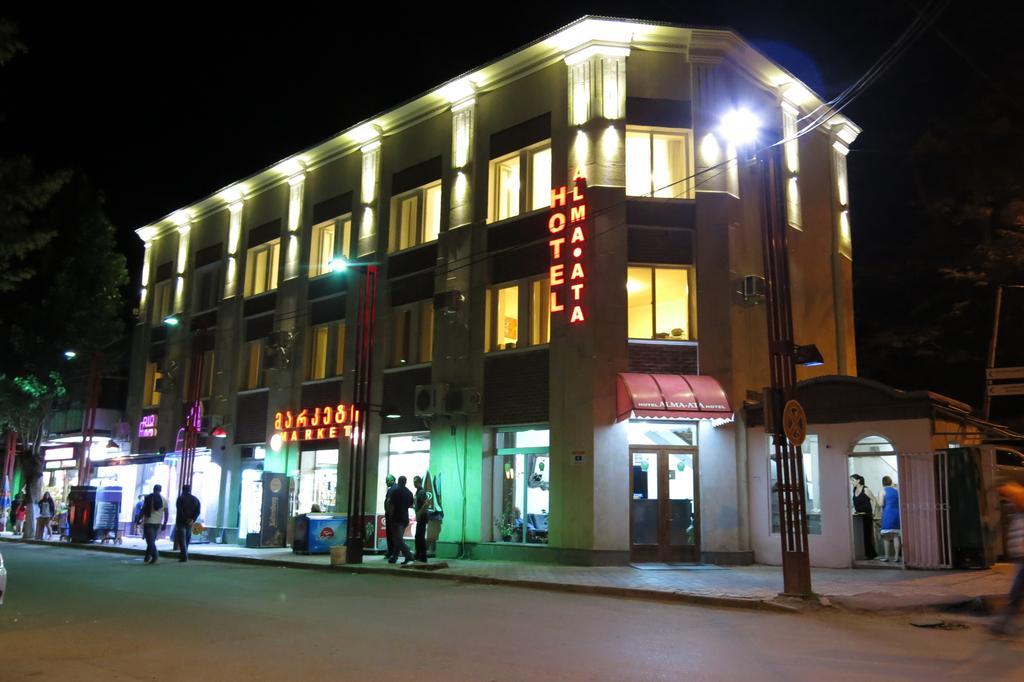Alma-Ata Hotel Bordzjomi Buitenkant foto