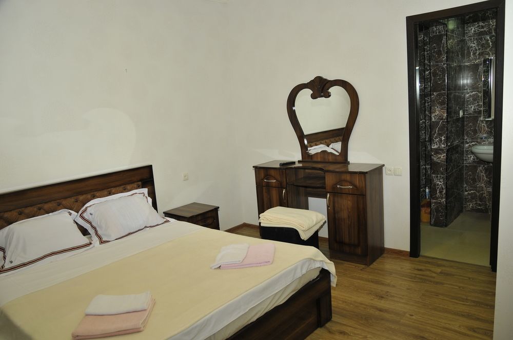 Alma-Ata Hotel Bordzjomi Buitenkant foto