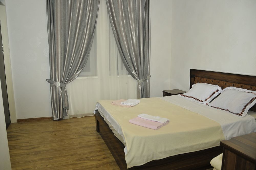 Alma-Ata Hotel Bordzjomi Buitenkant foto