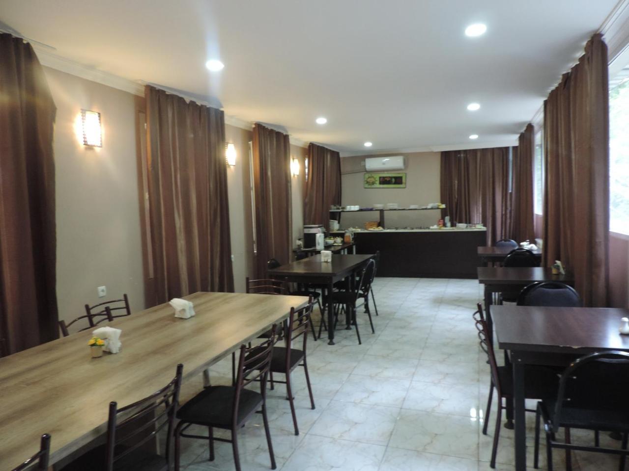 Alma-Ata Hotel Bordzjomi Buitenkant foto